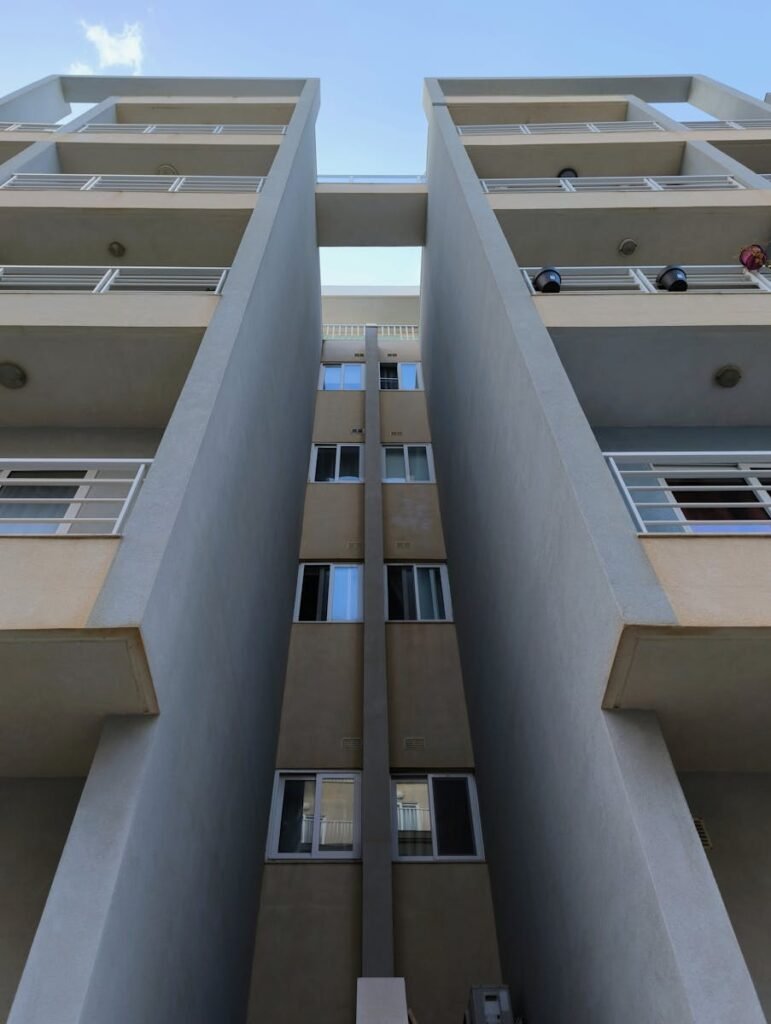 Arquitecto Lazarte Baracaldo Free stock photo of 20th century architecture, apartement buildings, building exterior